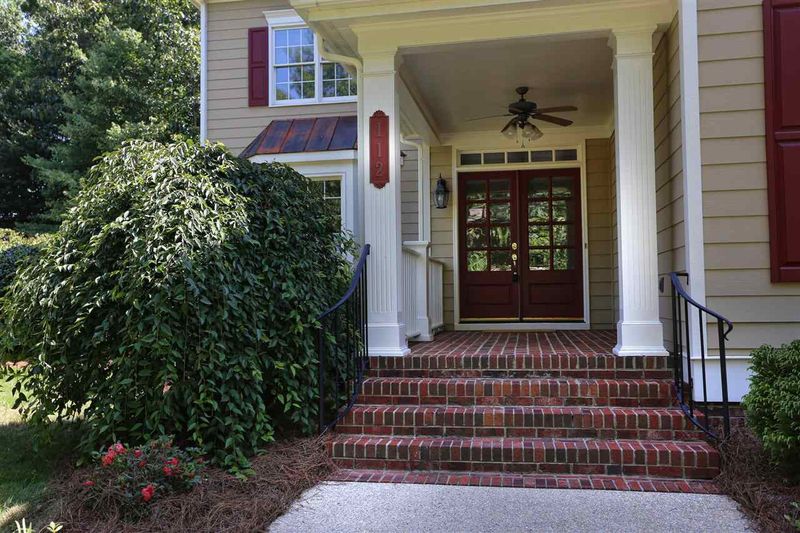 112 Graylyn Dr, Chapel Hill, NC 27516