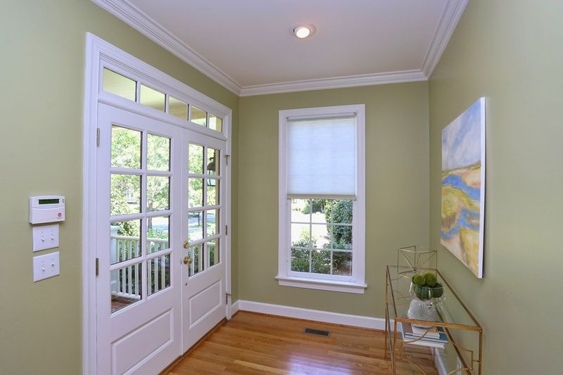 112 Graylyn Dr, Chapel Hill, NC 27516