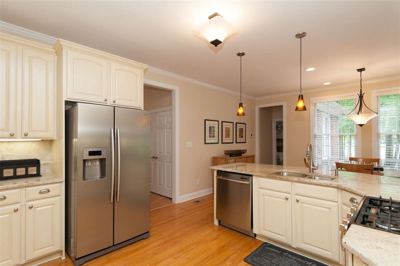 112 Hampton Pines Dr, Morrisville, NC 27560
