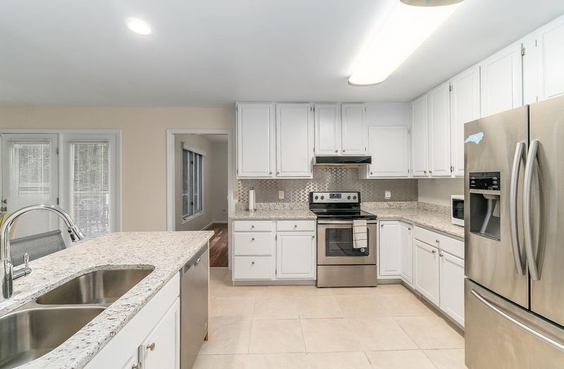 112 Hawfields Rd, Pittsboro, NC 27312