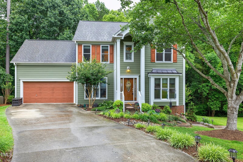 112 Hidden Bluff Ln, Cary, NC 27513