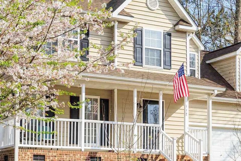 112 Hidden Cellars Dr, Holly Springs, NC 27540