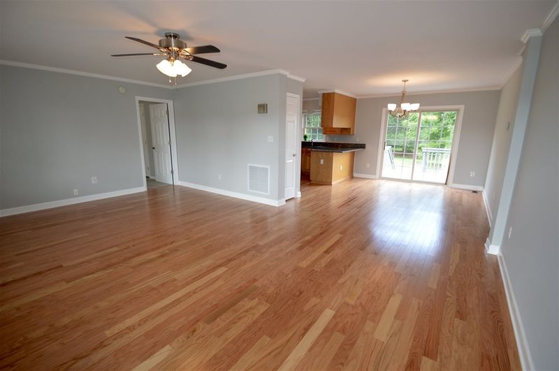 112 Hill Ave N, Hillsborough, NC 27278