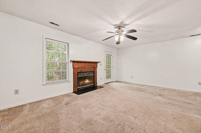 112 Hollow Oak Dr, Durham, NC 27713