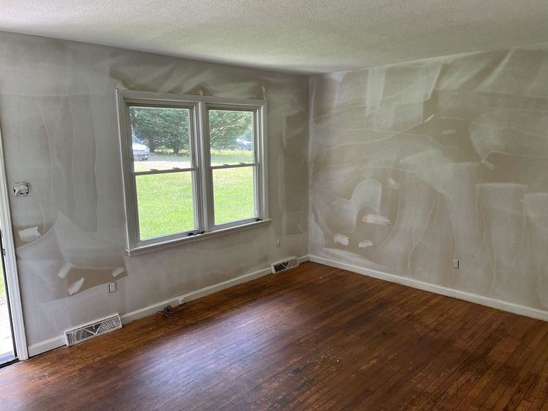 112 Holman Dr, Hillsborough, NC 27278
