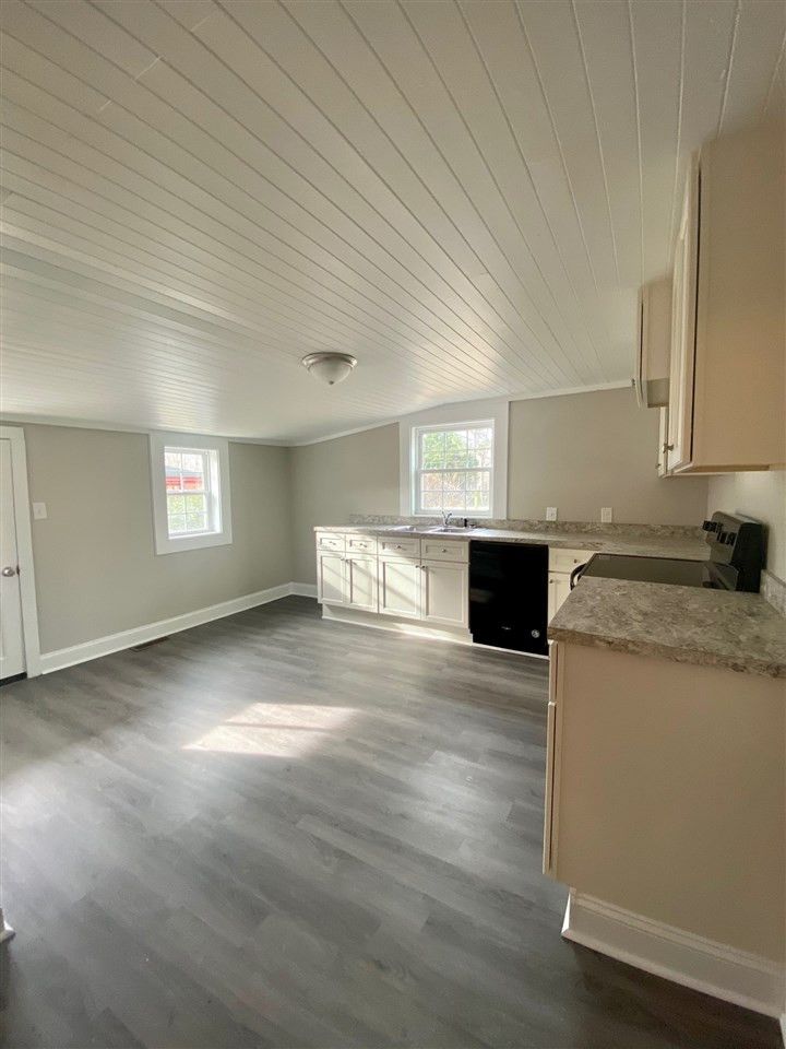 112 Holmes, Erwin, NC 28339