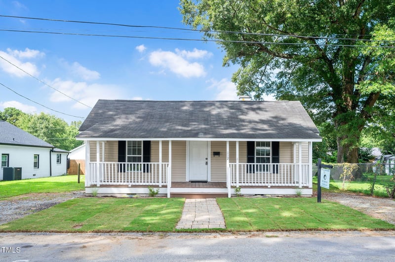 112 Holmes St, Erwin, NC 28339