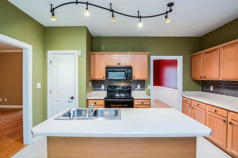 112 Ila Pl, Garner, NC 27529