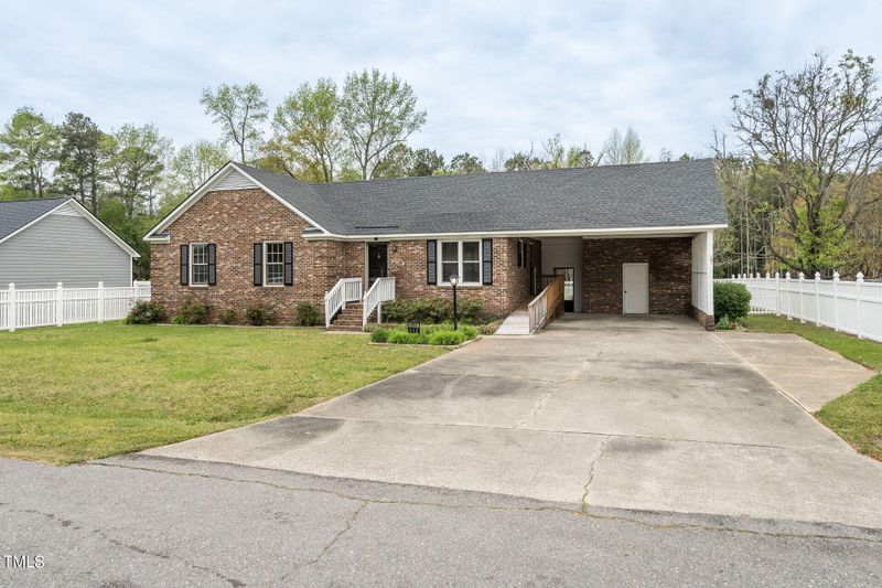 112 James Dr, Selma, NC 27576