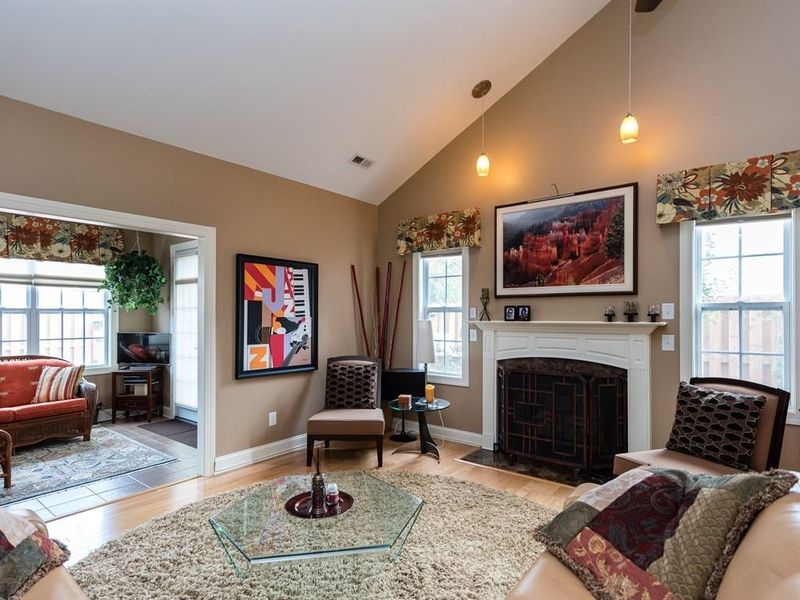 112 Kestrel Ct, Mebane, NC 27302