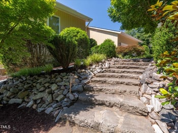 112 Lancaster Dr, Chapel Hill, NC 27517