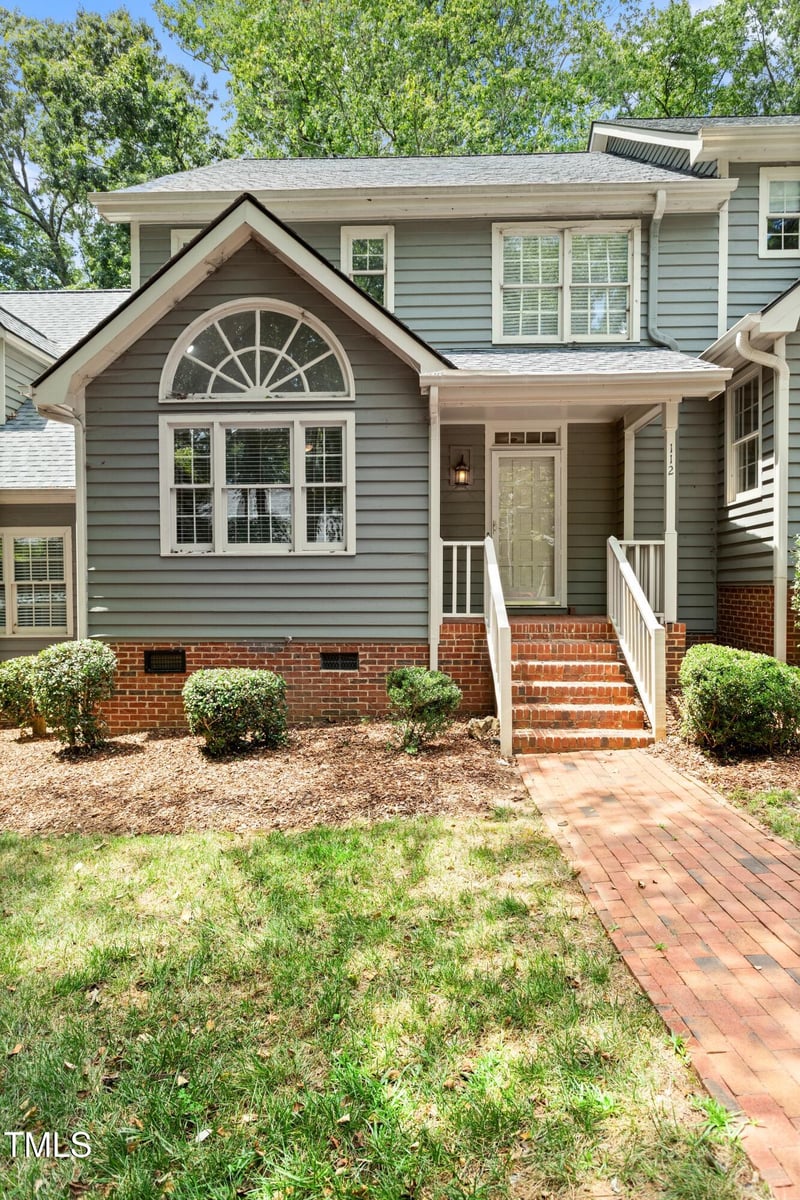112 Lomond Ln, Cary, NC 27518