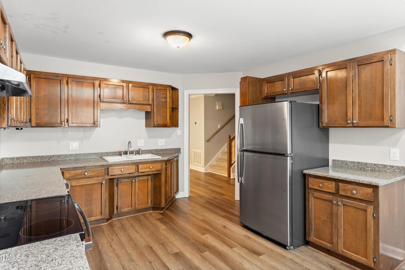 112 Lomond Ln, Cary, NC 27518