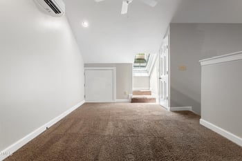 112 Lomond Ln, Cary, NC 27518