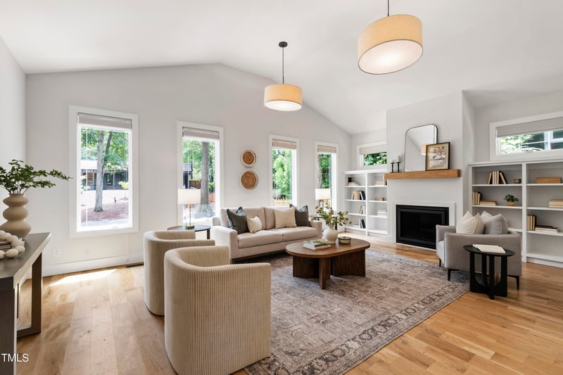 112 Meadowbrook Dr, Chapel Hill, NC 27514