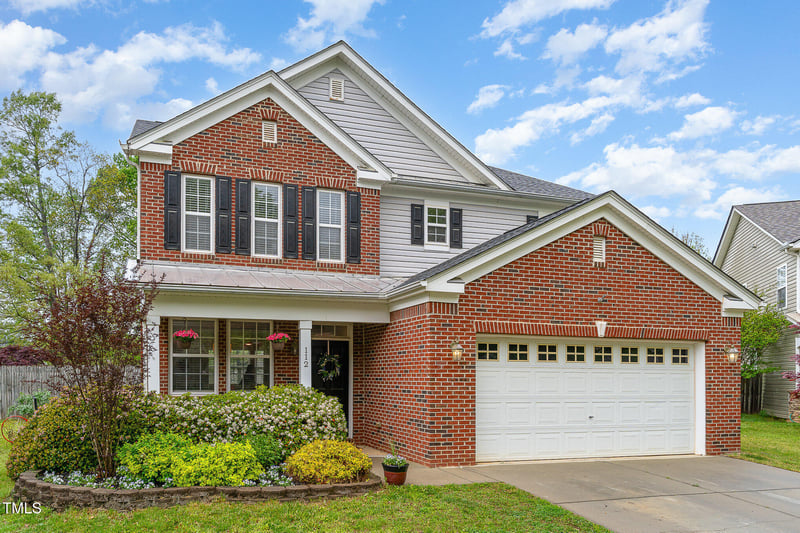 112 Mendells Dr, Holly Springs, NC 27540