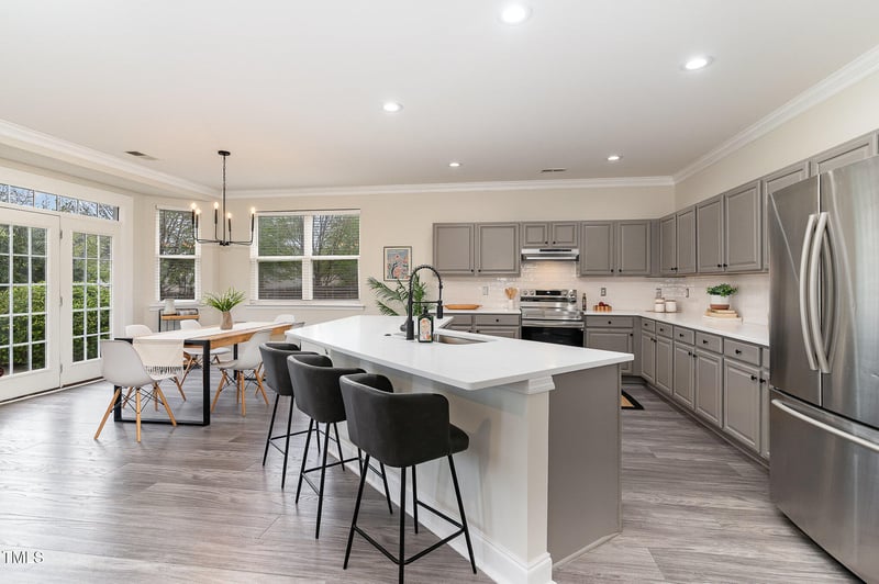 112 Mendells Dr, Holly Springs, NC 27540
