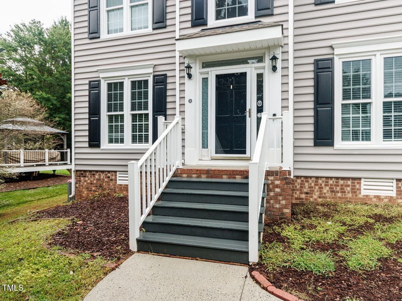 112 Muir Woods Dr, Cary, NC 27513