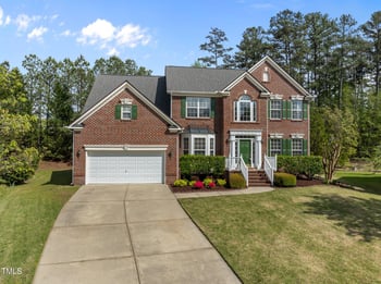 112 Natchez Ct, Cary, NC 27519