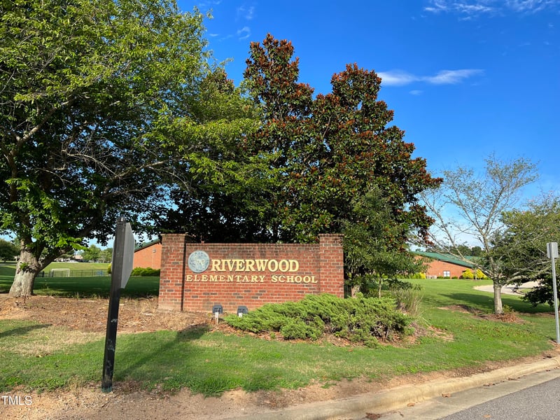 112 Nelson Ln, Clayton, NC 27527