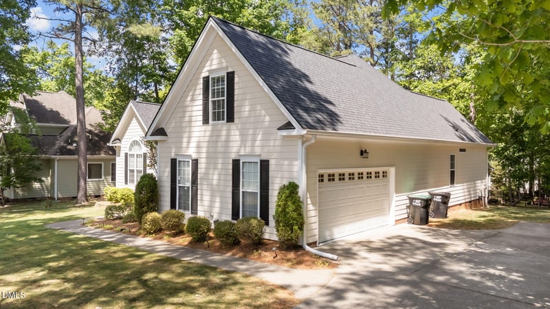 112 Normandy Dr, Clayton, NC 27527