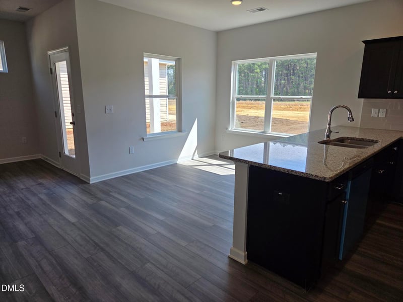 112 Oyster Tabby Dr, Lillington, NC 27546
