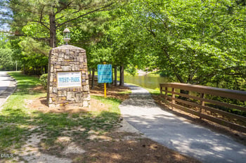 112 Parkmeadow Dr, Cary, NC 27519
