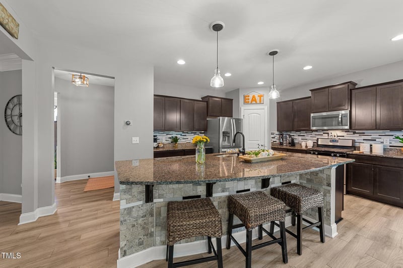 112 Pearsall Farm Ln, Clayton, NC 27527