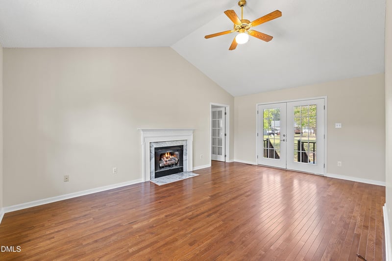 112 Pebble Dr, Clayton, NC 27520