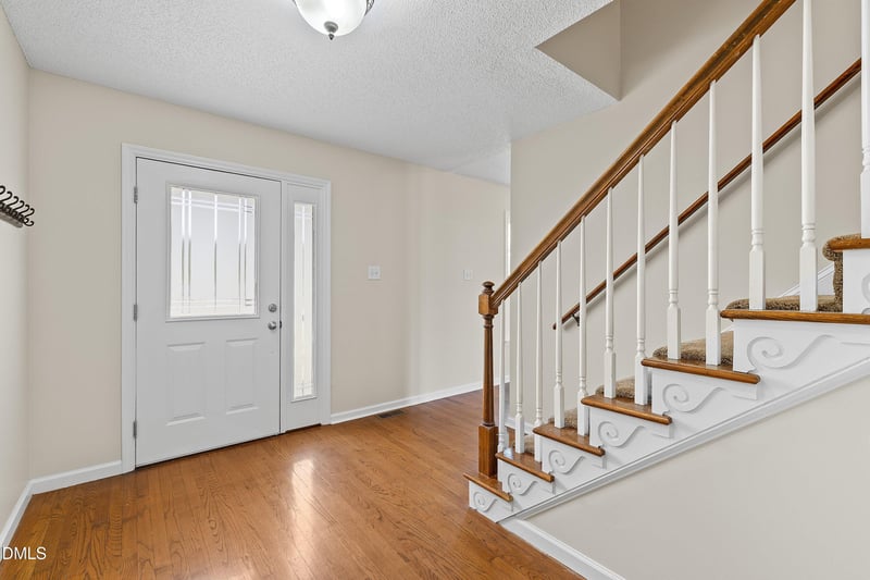 112 Pebble Dr, Clayton, NC 27520