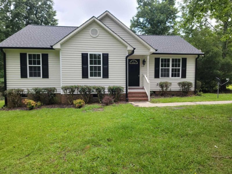 112 Pebblestone Ct, Willow Springs, NC 27592
