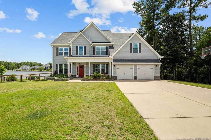 112 Pelican Ct, Sanford, NC 27332