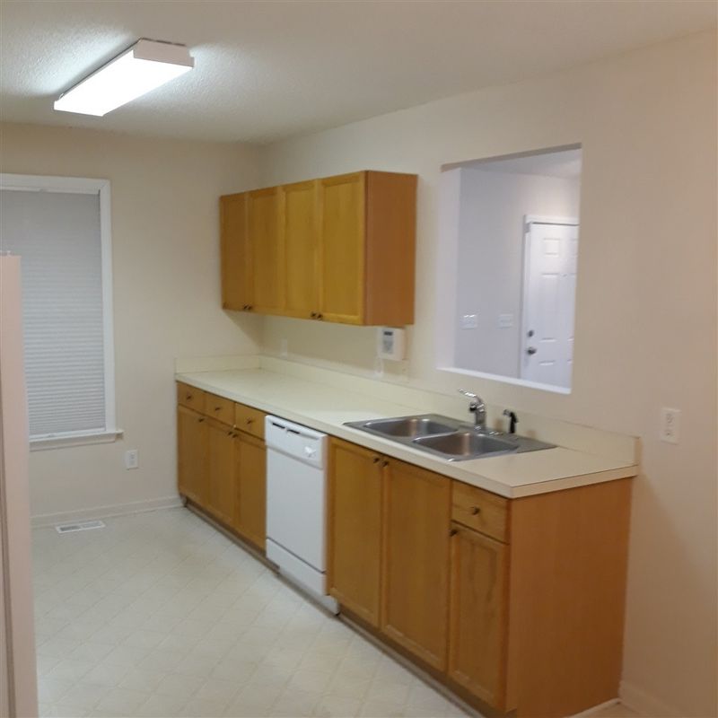 112 Pinto Ln, Zebulon, NC 27597