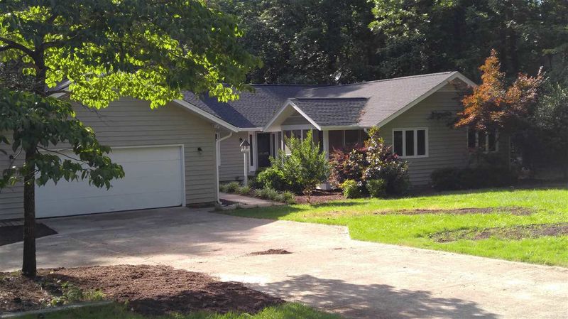 112 Pitch Pine Ln, Chapel Hill, NC 27514