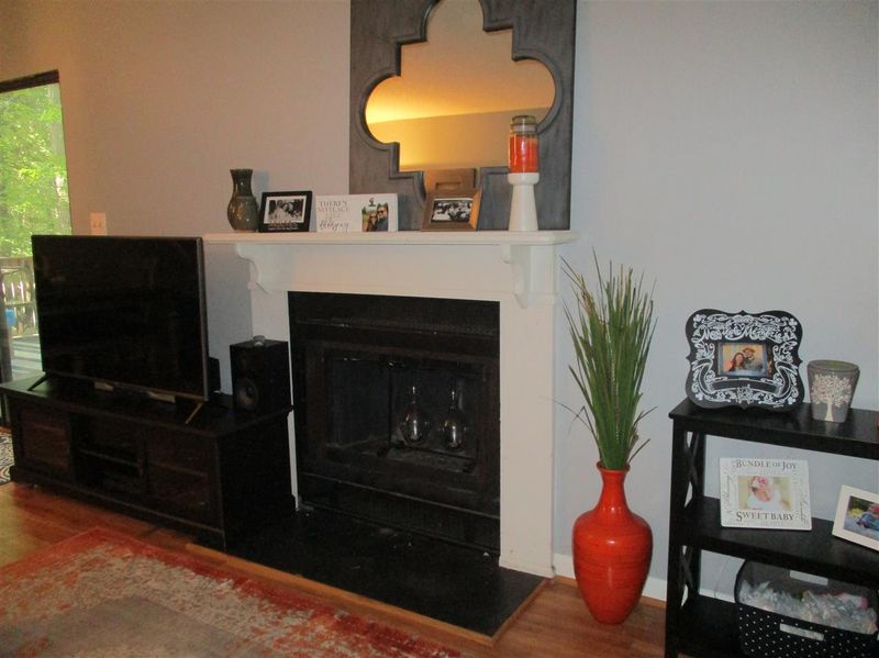 112 Poplar St #A, Chapel Hill, NC 27517