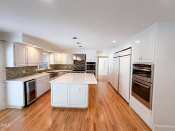 112 Queensferry Rd, Cary, NC 27511