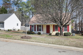 112 Red Feather Ct, Holly Springs, NC 27540