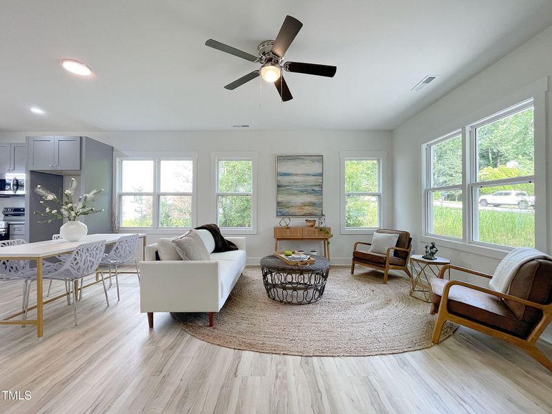 112 Remington Woods Dr, Wake Forest, NC 27587