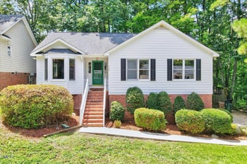 112 Rock Pointe Ln, Cary, NC 27513