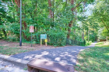 112 Rock Pointe Ln, Cary, NC 27513