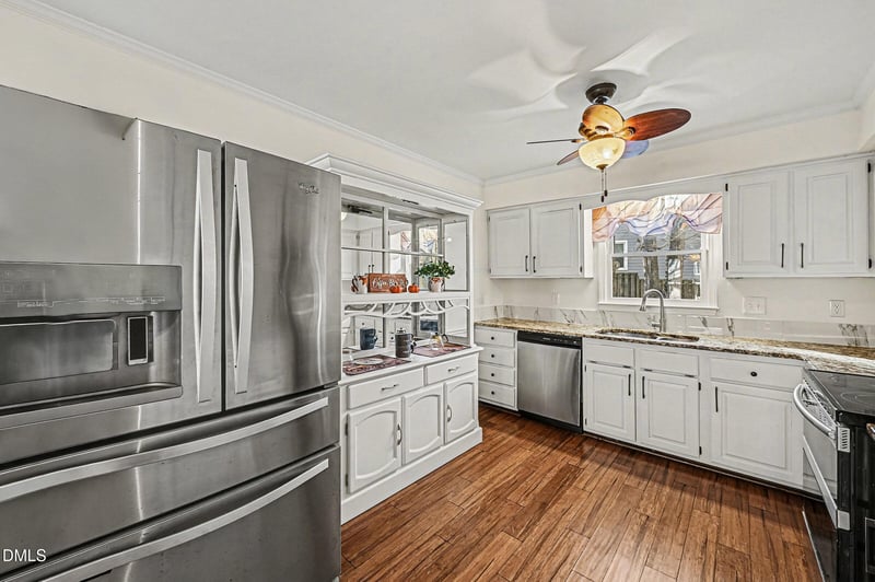 112 Rock Pointe Ln, Cary, NC 27513