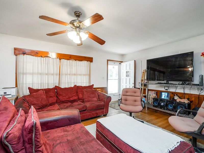 112 Rolling Rd, Burlington, NC 27217