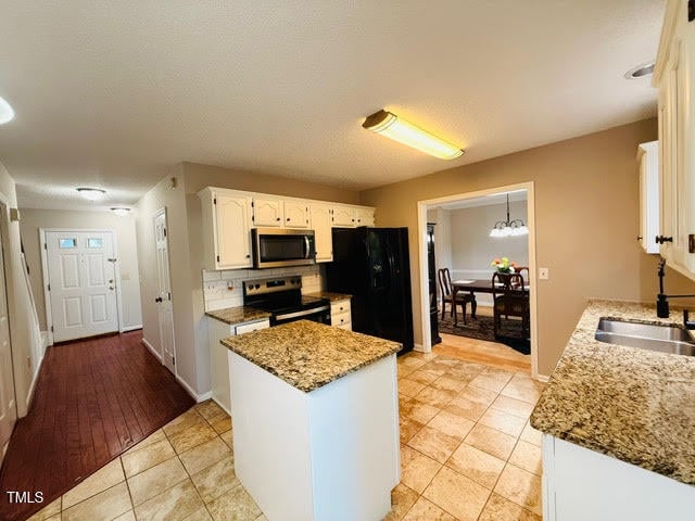 112 Romaine Ct, Cary, NC 27513