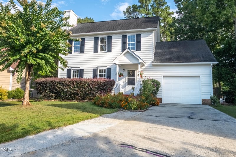 112 Romaine Ct, Cary, NC 27513