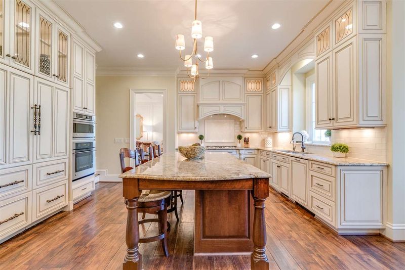 112 Ronsard Ln, Cary, NC 27511