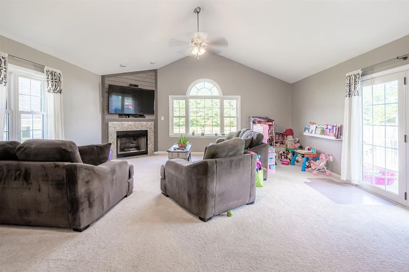 112 Sandlebrook Dr, Clayton, NC 27520