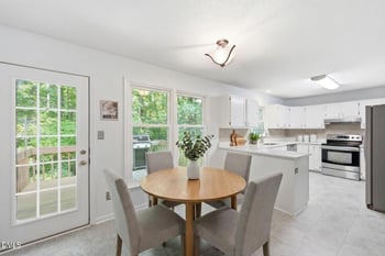 112 Sequoia Ct, Cary, NC 27513