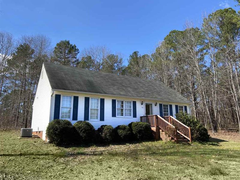 112 Shawnee Dr, Louisburg, NC 27549