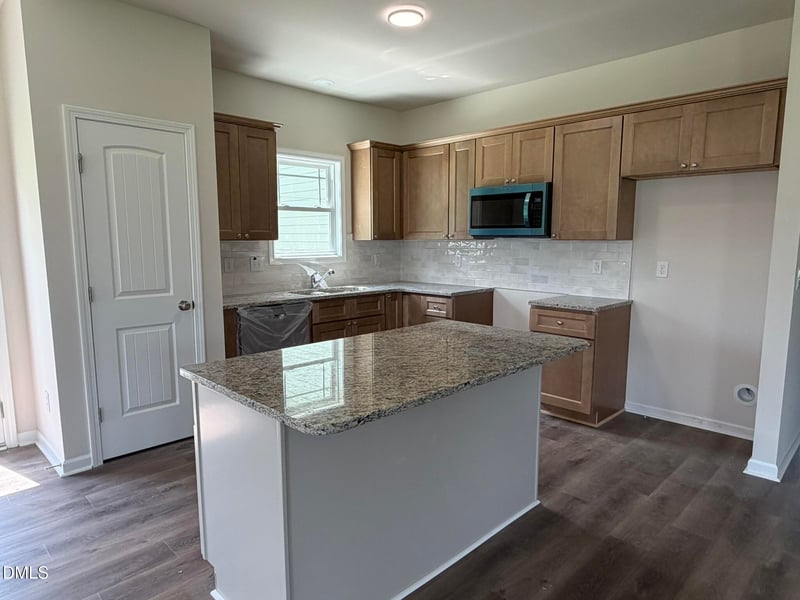112 Shiloh Dr, Lillington, NC 27546