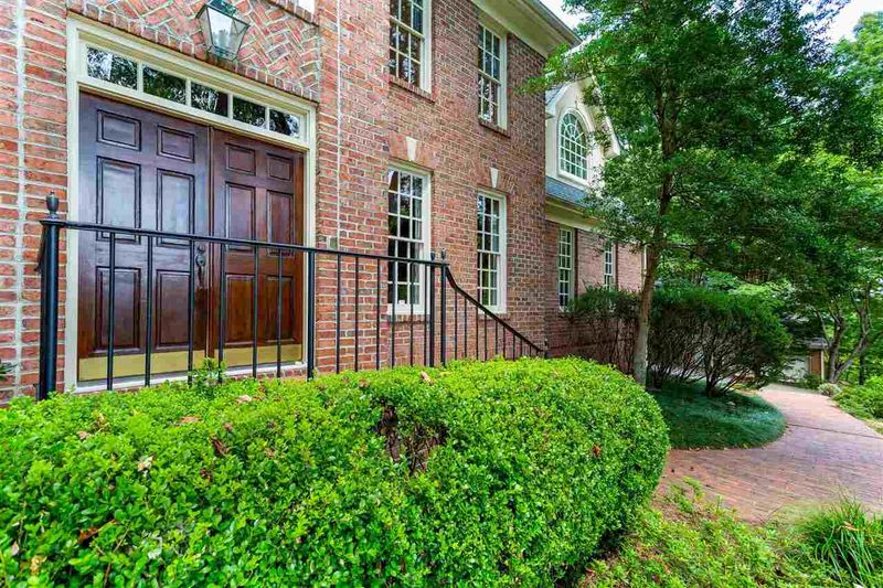 112 Sierra Dr, Chapel Hill, NC 27514